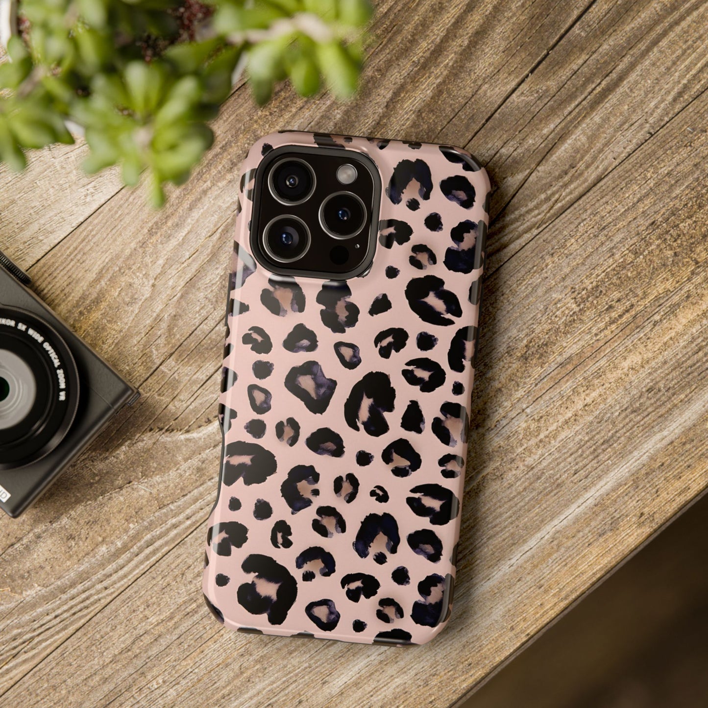 Chic Leopard Print Phone Case – MagSafe Compatible for iPhone & Samsung Galaxy